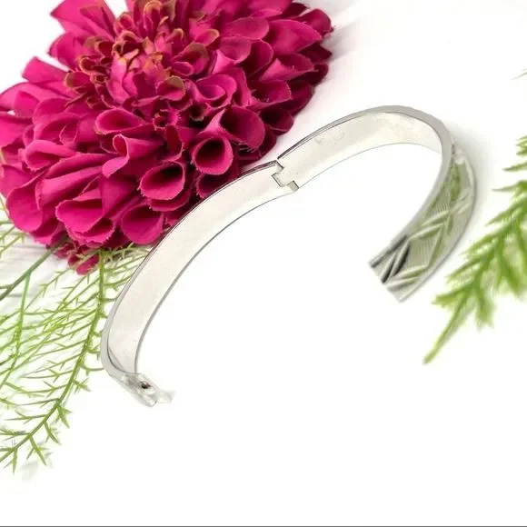 VINTAGE⚜️ART DECO Diamond Cut Etched Silver Bangle Cuff Bracelet - Picture 10 of 12